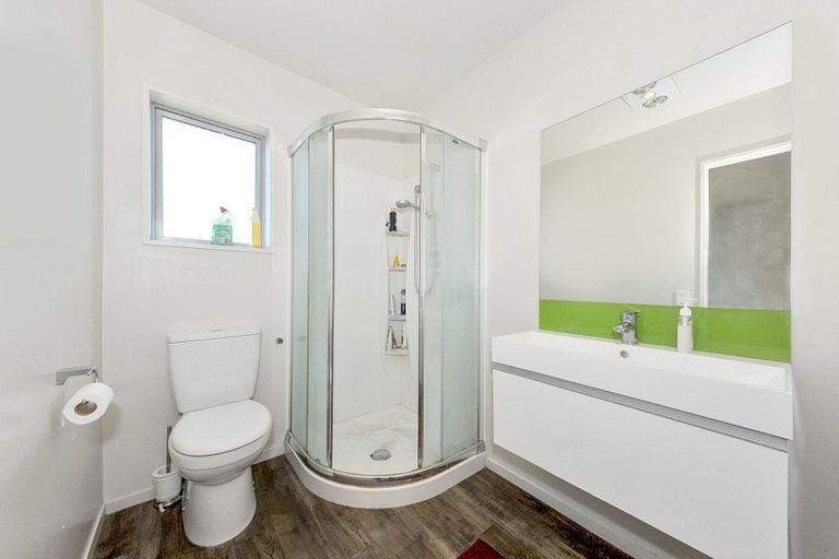 Photo of property in 2/49 Maxwell Street, Riccarton, Christchurch, 8041