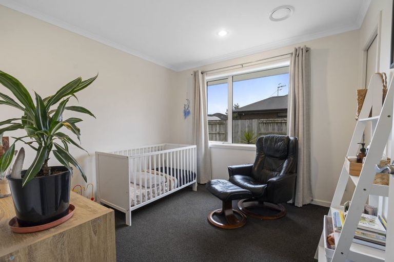 Photo of property in 32 Oak Crescent, Ashhurst, 4810