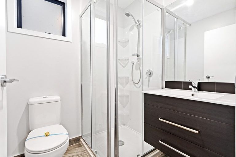 Photo of property in 125d Woodglen Road, Glen Eden, Auckland, 0602