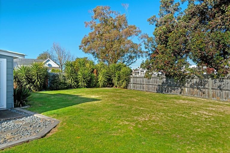 Photo of property in 1 Lyndhurst Street, Awapuni, Gisborne, 4010