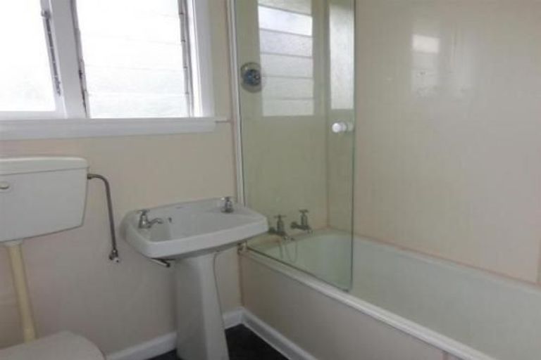 Photo of property in 32 Jennifer Street, Bryndwr, Christchurch, 8053