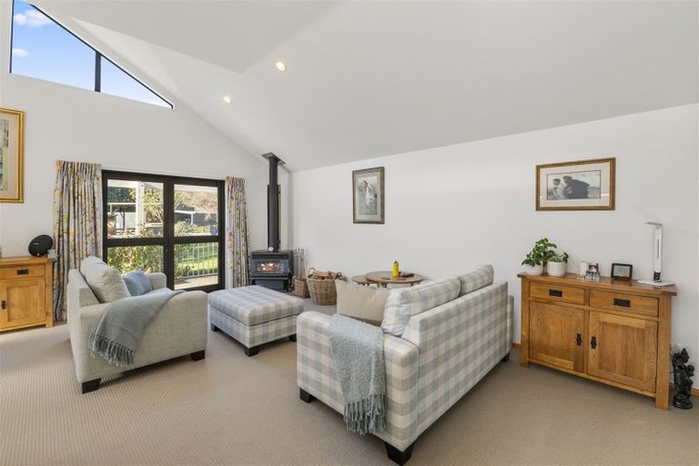 Photo of property in 156 Waitohu Valley Road, Otaki, 5583