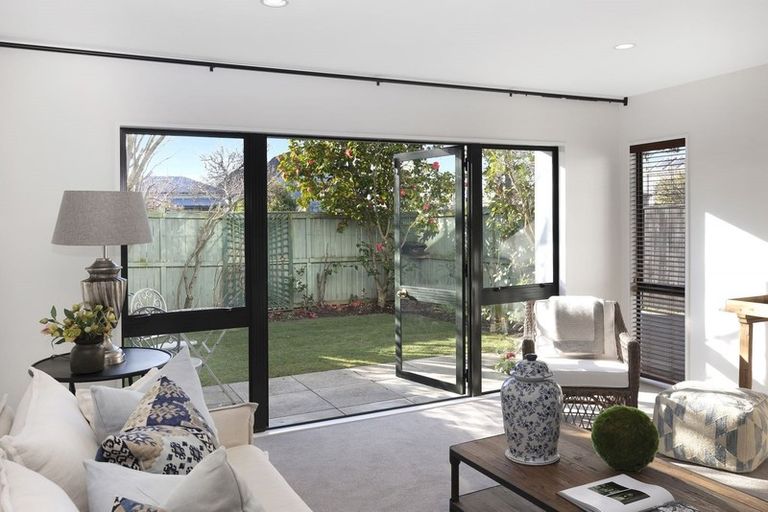 Photo of property in 2/54 Derby Street, St Albans, Christchurch, 8014