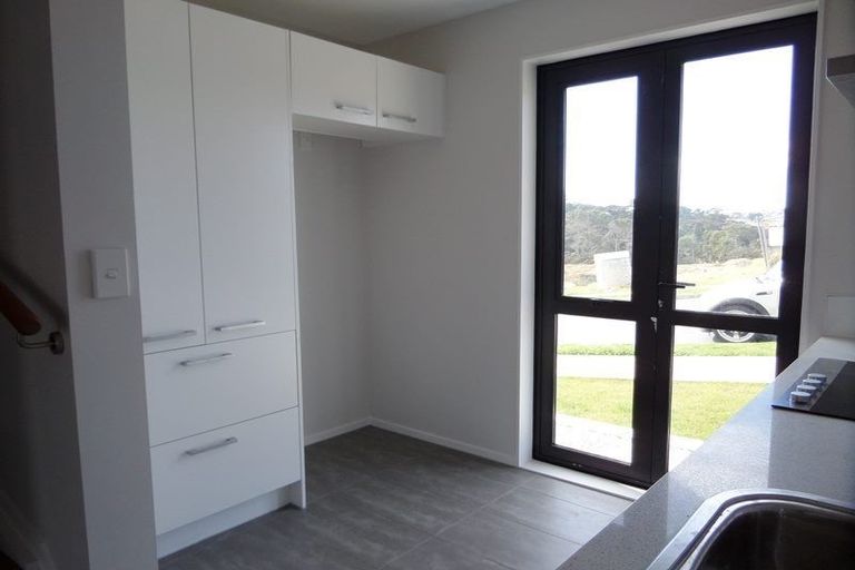 Photo of property in 11 Makamaka Lane, Albany Heights, Auckland, 0632