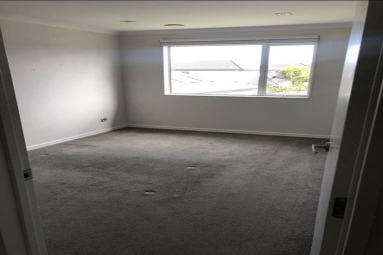 Photo of property in 21a Stamford Crescent, Flat Bush, Auckland, 2019