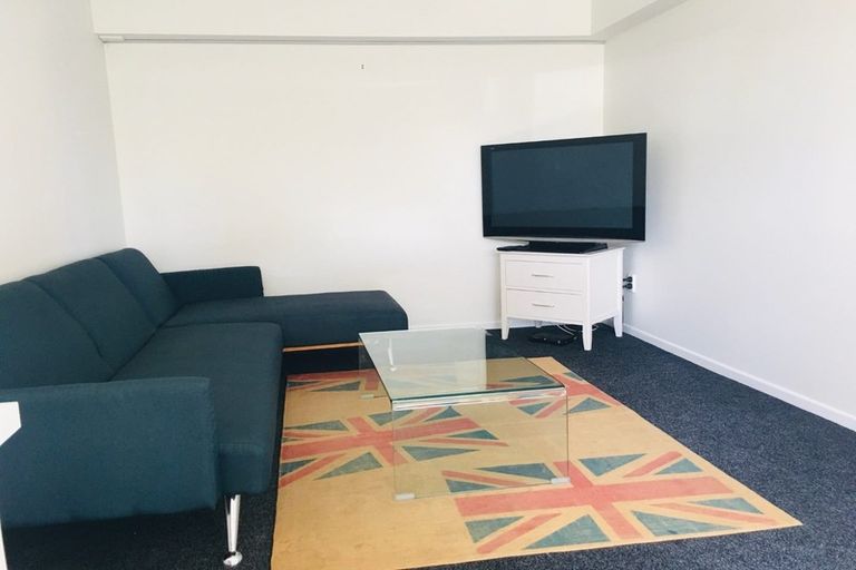 Photo of property in 2/152 Manuka Road, Bayview, Auckland, 0629