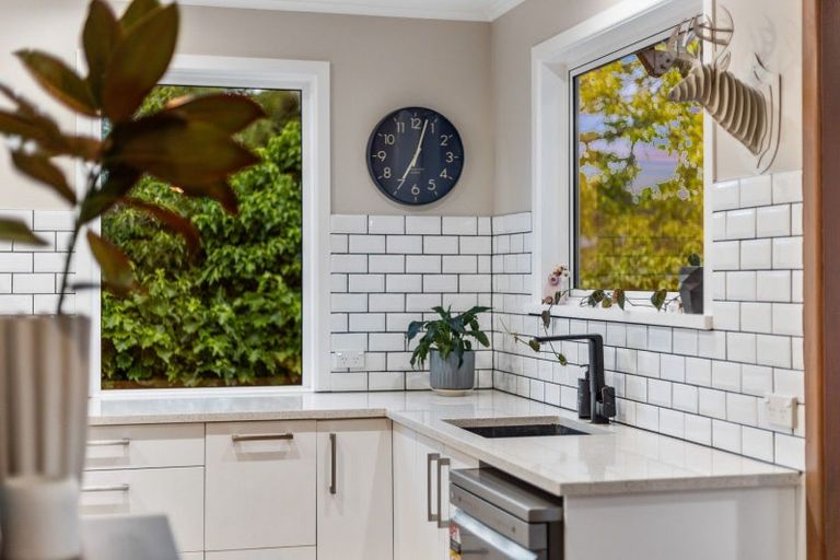 Photo of property in 24 Trigg Road, Huapai, Kumeu, 0810