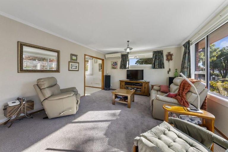 Photo of property in 5 Leacroft Street, Bishopdale, Christchurch, 8053