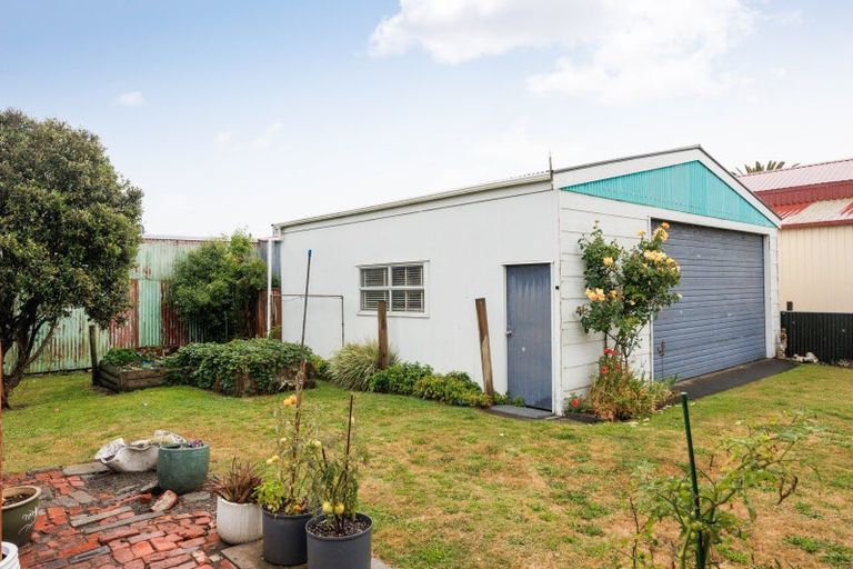 Photo of property in 9 Roore Street, Foxton Beach, Foxton, 4815