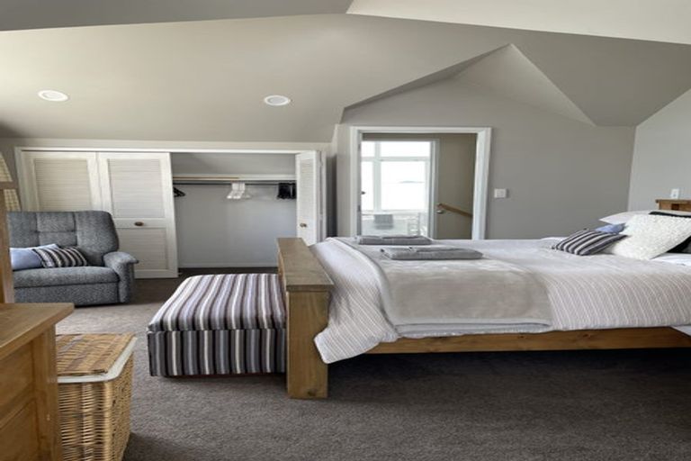 Photo of property in 17 Palliser Road, Roseneath, Wellington, 6011