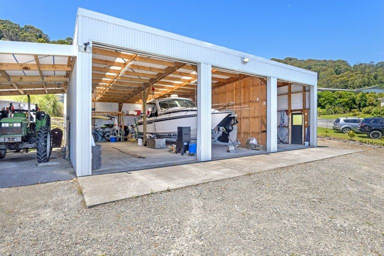 Photo of property in 17 Mahia Heights Drive, Mahia, 4198