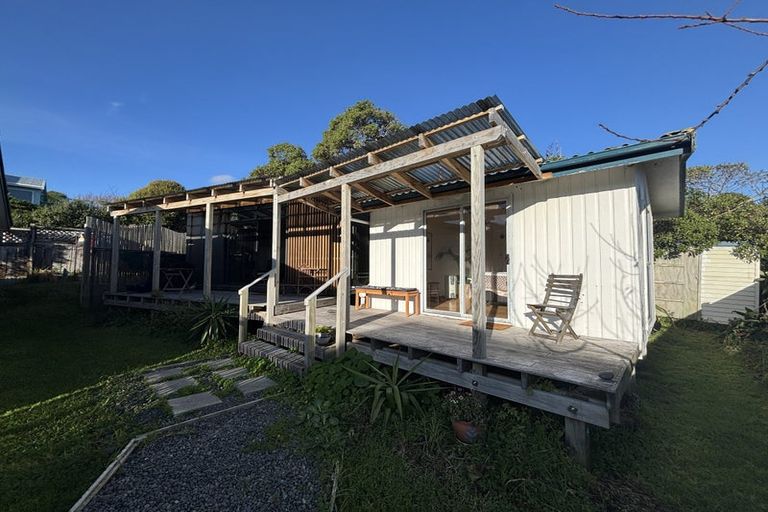 Photo of property in 8 Jeep Road, Raumati South, Paraparaumu, 5032