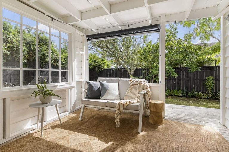 Photo of property in 29 Stafford Road, Northcote Point, Auckland, 0627