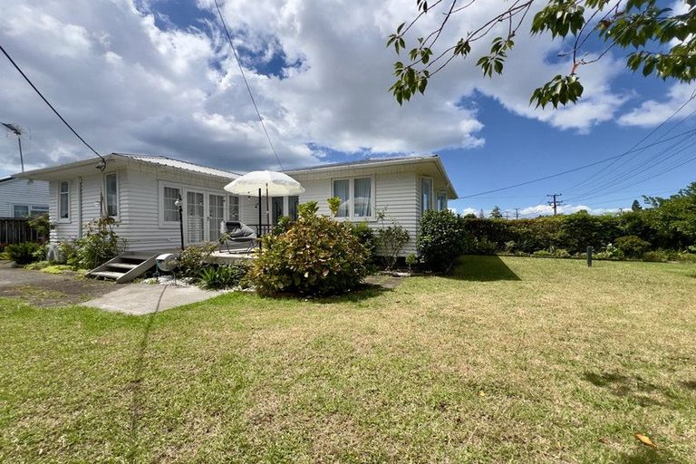 Photo of property in 71 Pomaria Road, Henderson, Auckland, 0610