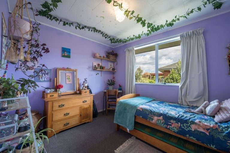 Photo of property in 2 Franklyn Close, Wakefield, 7025