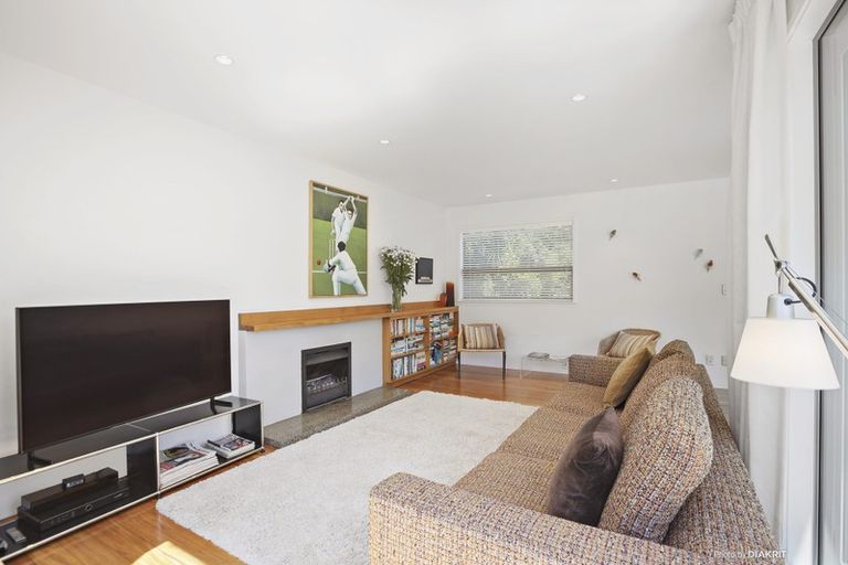 Photo of property in 38a Friend Street, Karori, Wellington, 6012