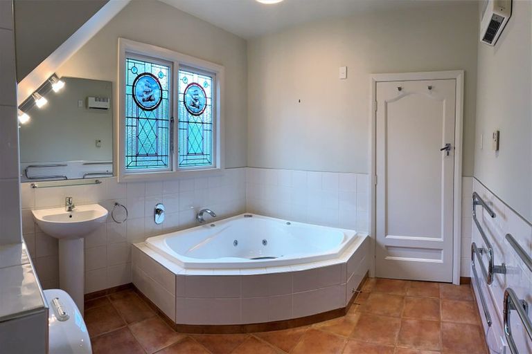 Photo of property in 27 Pitt Street, North Dunedin, Dunedin, 9016