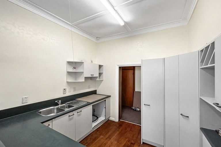 Photo of property in 1 Parkes Avenue, Saint Johns Hill, Whanganui, 4501