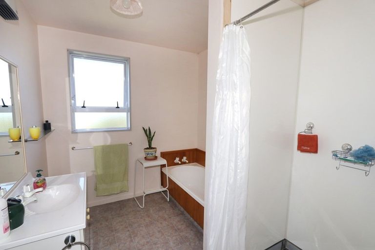 Photo of property in 6 Johnstone Street, Tinwald, Ashburton, 7700