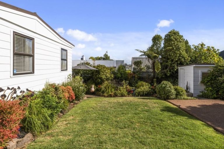 Photo of property in 2/17 County Road, Torbay, Auckland, 0630