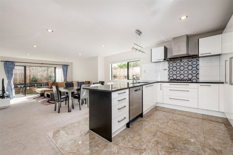 Photo of property in 57a Glendene Avenue, Glendene, Auckland, 0602