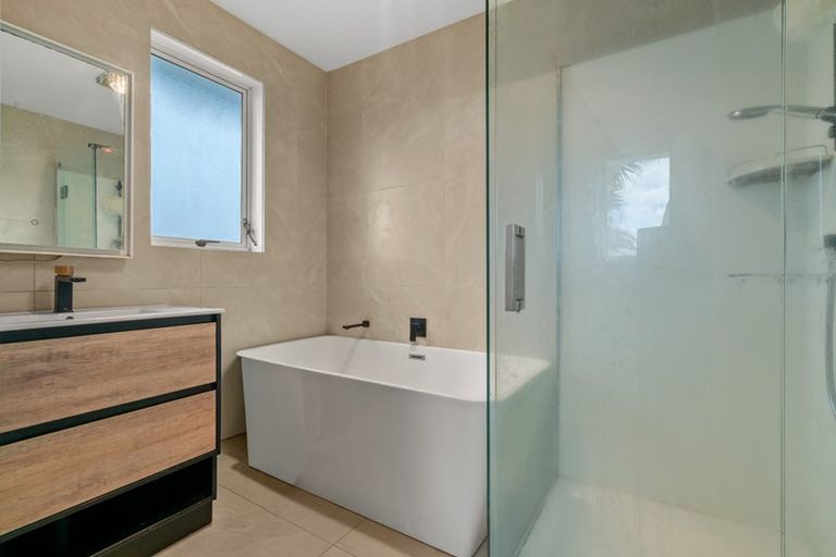 Photo of property in 23 Mcdivitt Street, Manurewa, Auckland, 2102