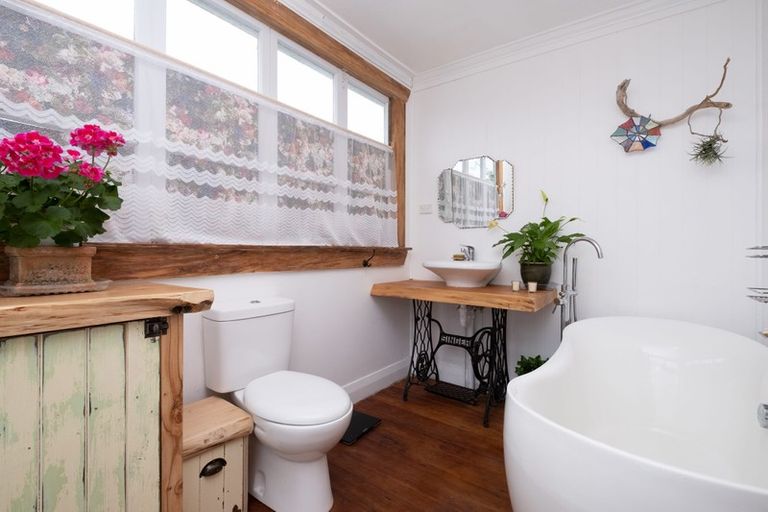 Photo of property in 34 Bedford Street, Eltham, 4322