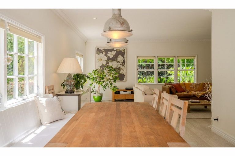 Photo of property in 37 Riverview Road, Kerikeri, 0230