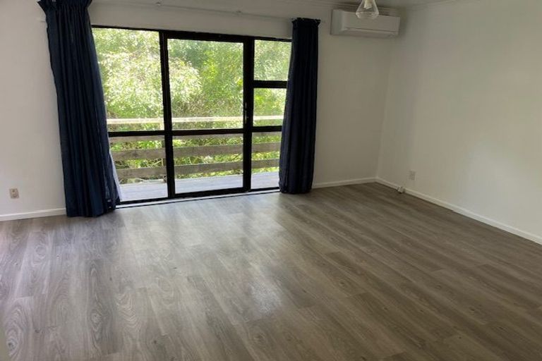 Photo of property in 72c Black Rock Road, Newlands, Wellington, 6037