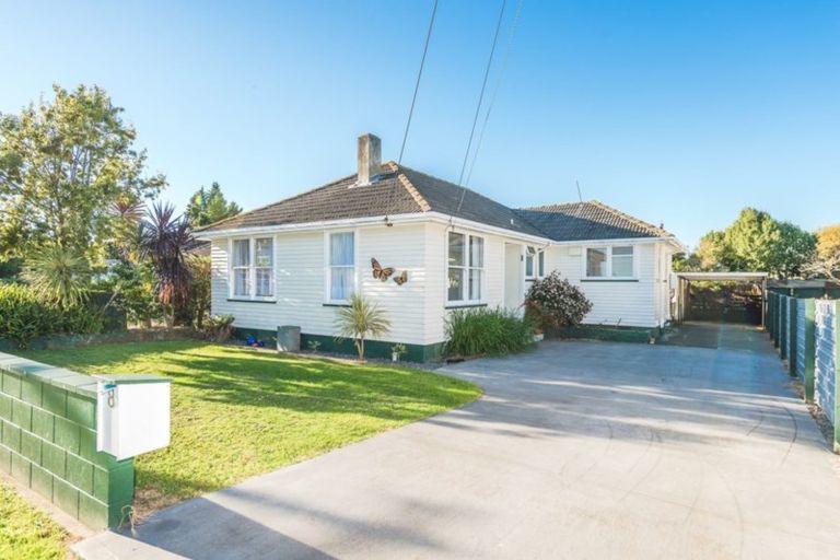 Photo of property in 8 Hadfield Crescent, College Estate, Whanganui, 4500