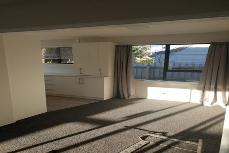 Photo of property in 11 Factory Road, Belfast, Christchurch, 8051