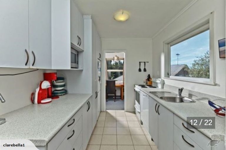 Photo of property in 23 Ellice Road, Totara Vale, Auckland, 0629