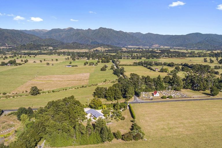 Photo of property in 441 East Takaka Road, East Takaka, Takaka, 7183