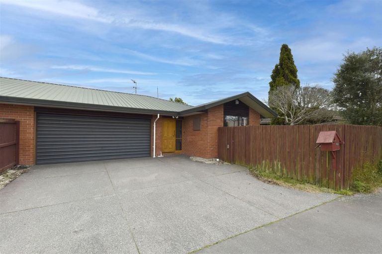 Photo of property in 2/21 Ben Nevis Drive, Broomfield, Christchurch, 8042