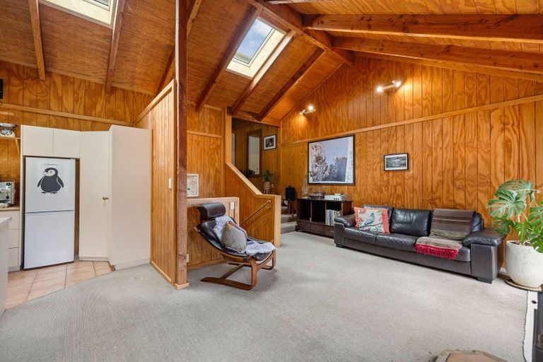 Photo of property in 32b Mackinnon Terrace, Sunshine Bay, Queenstown, 9300