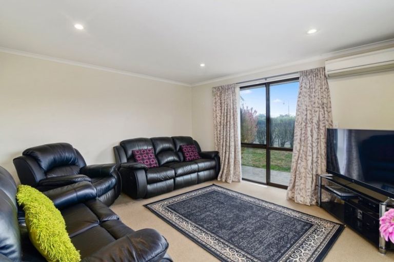 Photo of property in 11 Kinder Place, Ngongotaha, Rotorua, 3010