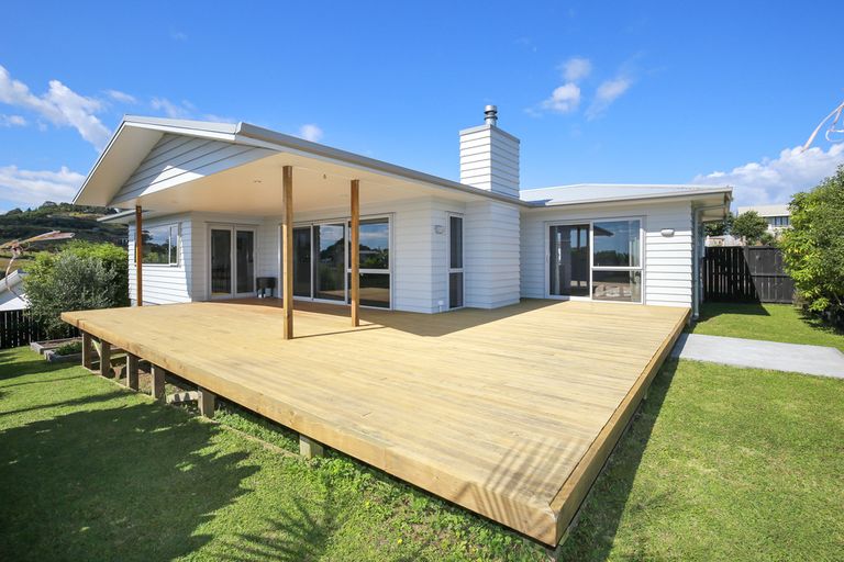 Photo of property in 8 Puka Place, Raglan, 3225