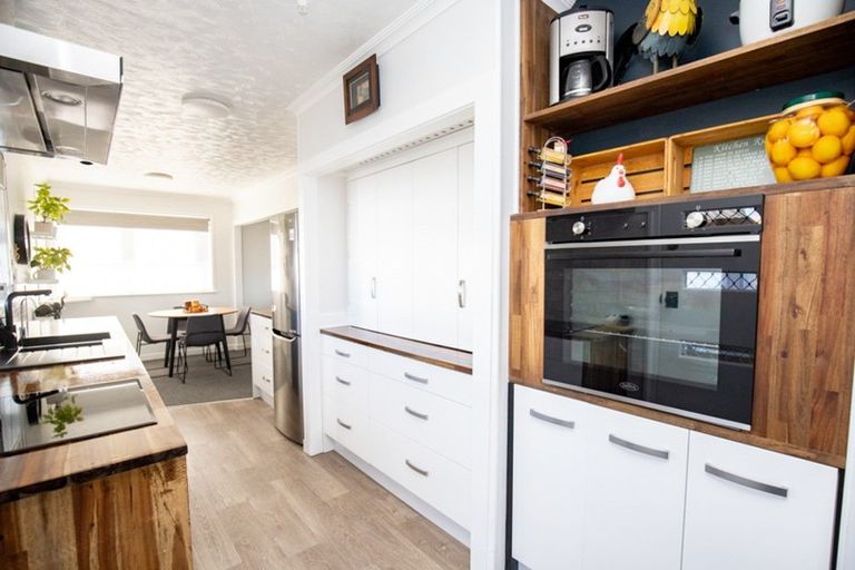 Photo of property in 71 Pipiroa Road, Ngatea, 3503