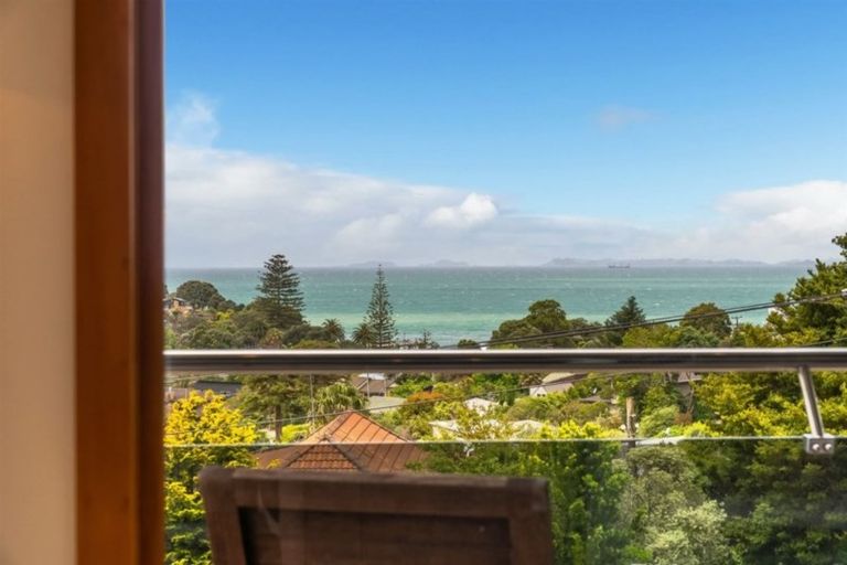 Photo of property in 43 Aotearoa Terrace, Murrays Bay, Auckland, 0630