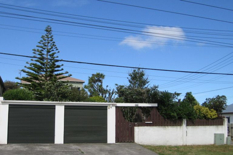 Photo of property in 111 The Ridgeway, Mornington, Wellington, 6021