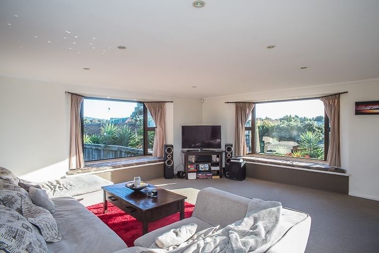 Photo of property in 5 Chilton Drive, Paraparaumu, 5032