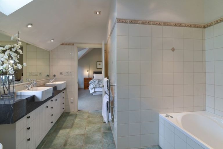 Photo of property in 3 Chalmers Close, Orewa, 0931