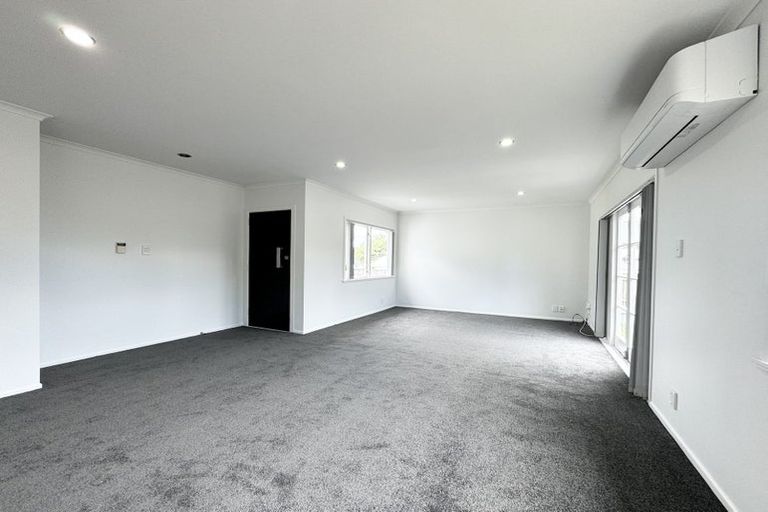 Photo of property in 79 Stanley Road, Glenfield, Auckland, 0629