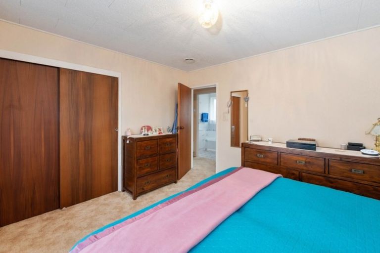 Photo of property in 15 Tawavale Street, Pukehangi, Rotorua, 3015