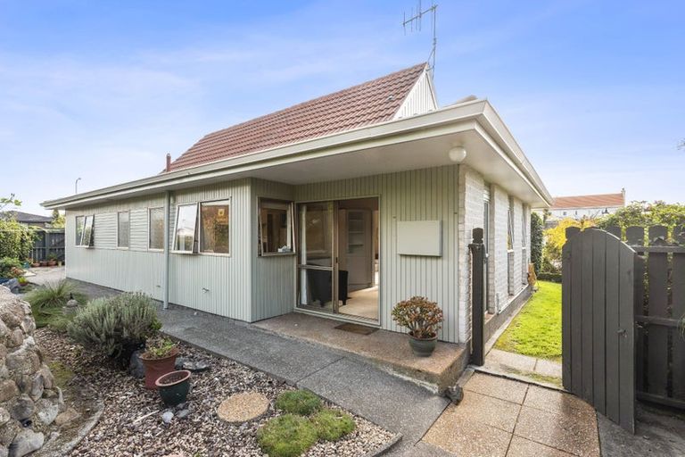 Photo of property in 2a Tudor Court, Paraparaumu Beach, Paraparaumu, 5032