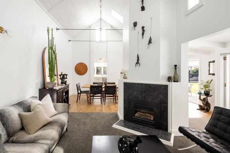 Photo of property in 46 Williams Street, Cambridge, 3434