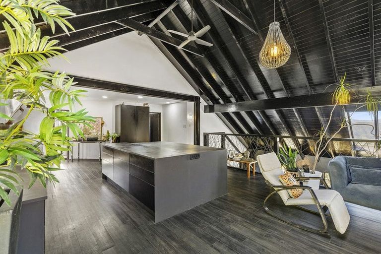 Photo of property in 95 Sweetacres Drive, Belmont, Lower Hutt, 5010