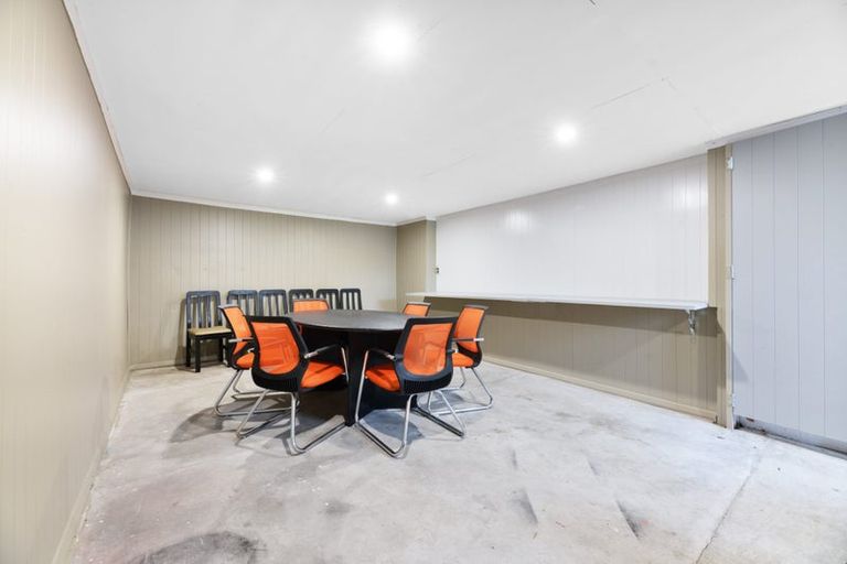 Photo of property in 44 Kohekohe Street, New Lynn, Auckland, 0600