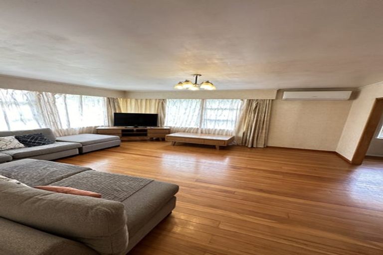 Photo of property in 55 Waitaki Street, Henderson, Auckland, 0612