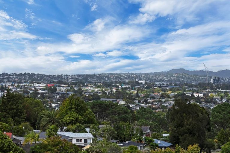 Photo of property in 1/20 Sarajevo Place, Massey, Auckland, 0614